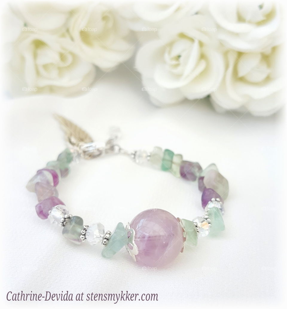 Bracelet with gemstones