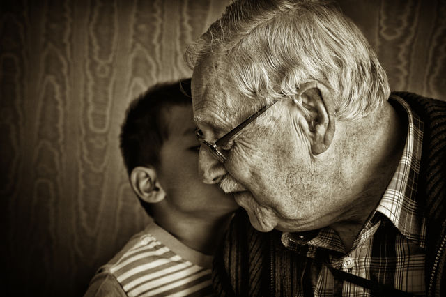 The secret keeper. Thitiwin whispering at his grand grand father