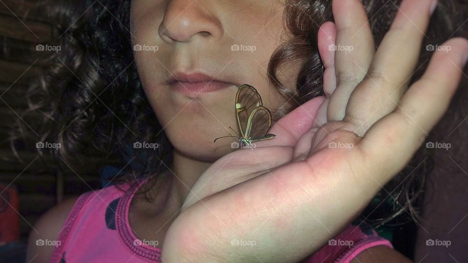 Menina e a borboleta