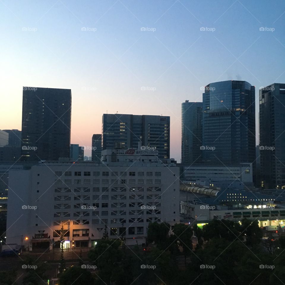 Sunrise in the city 🌇

Tokyo, Japan

5/19/17

~Alexandra Lee (itzalexl)