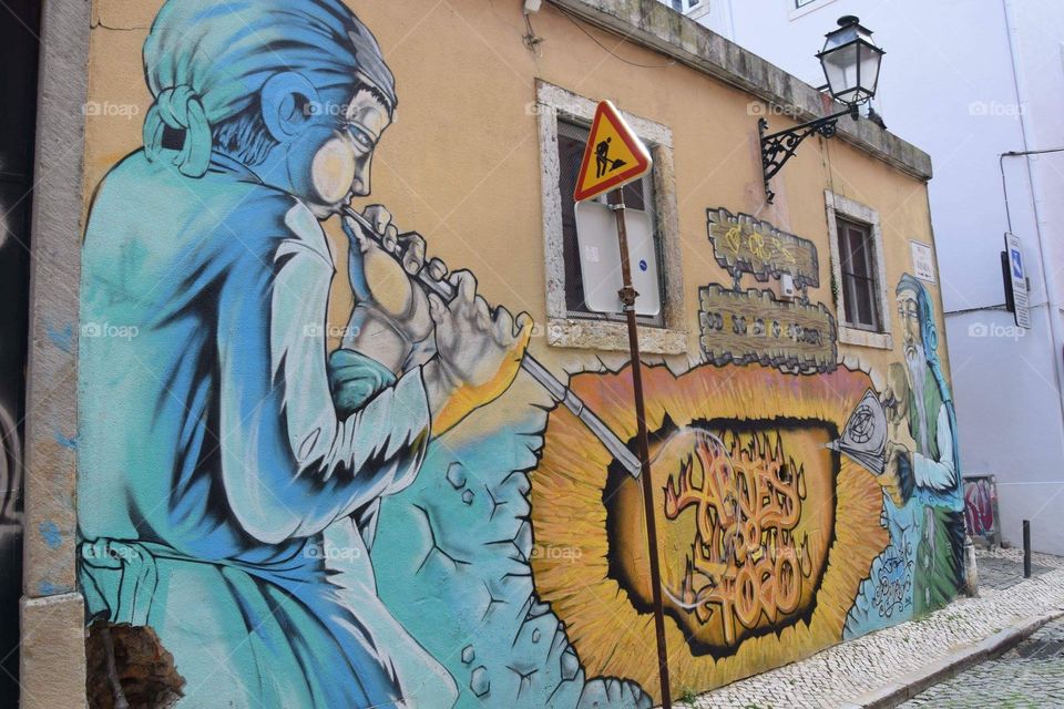 Lisbon street art 