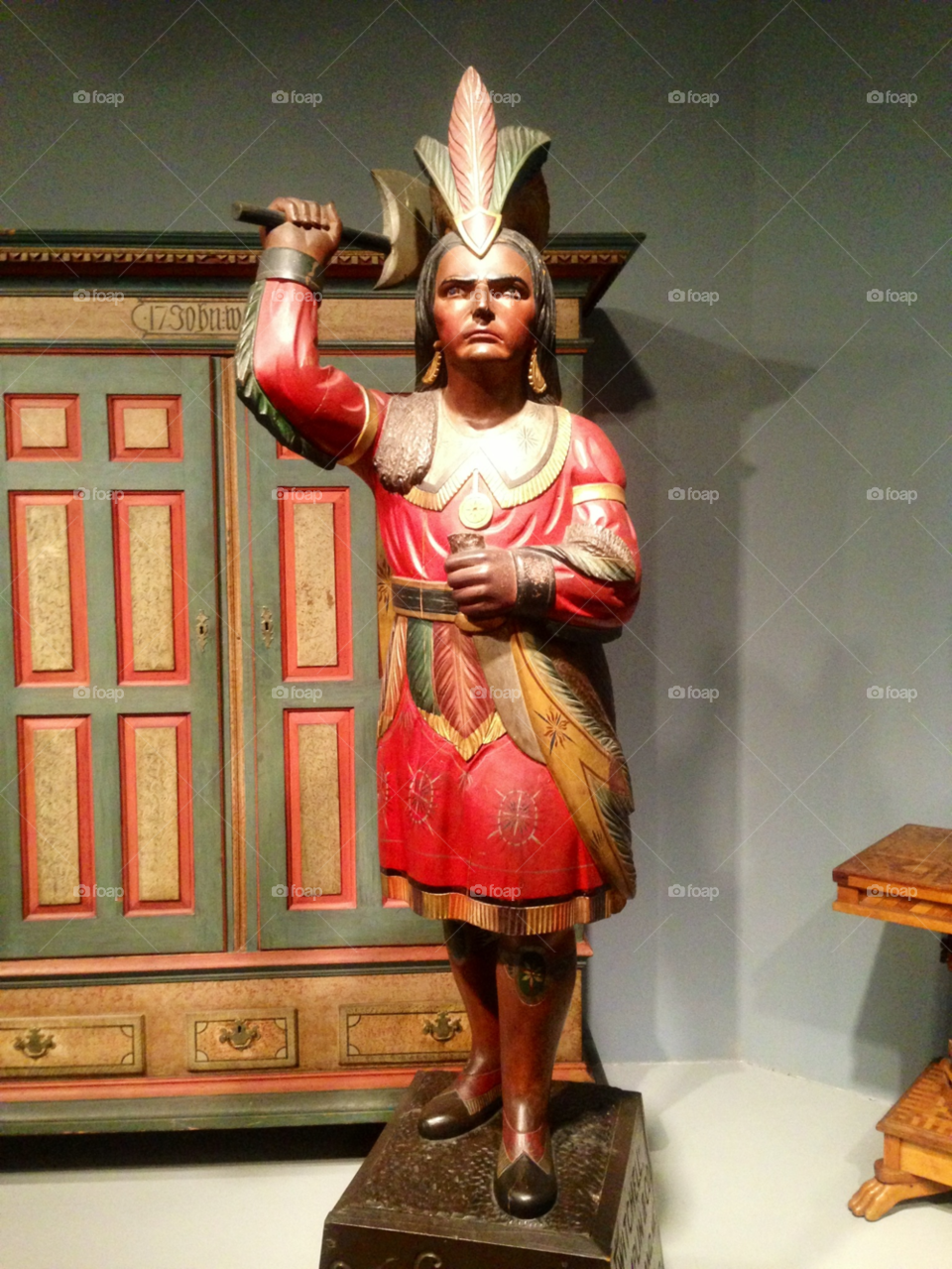 chief red statue art by mengzishiliu