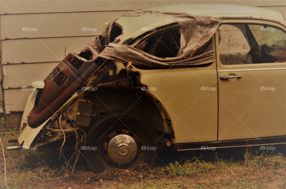 Rusty old VW Bug