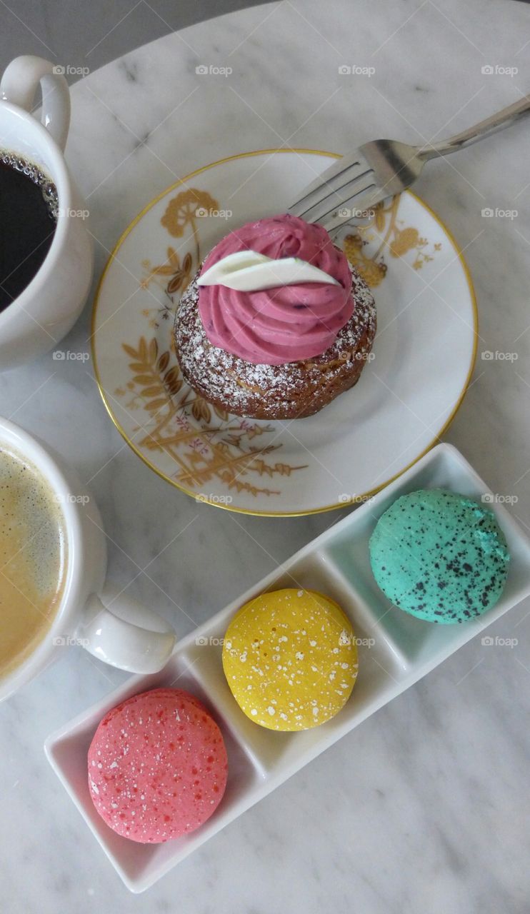 choquette, macarons, and coffee