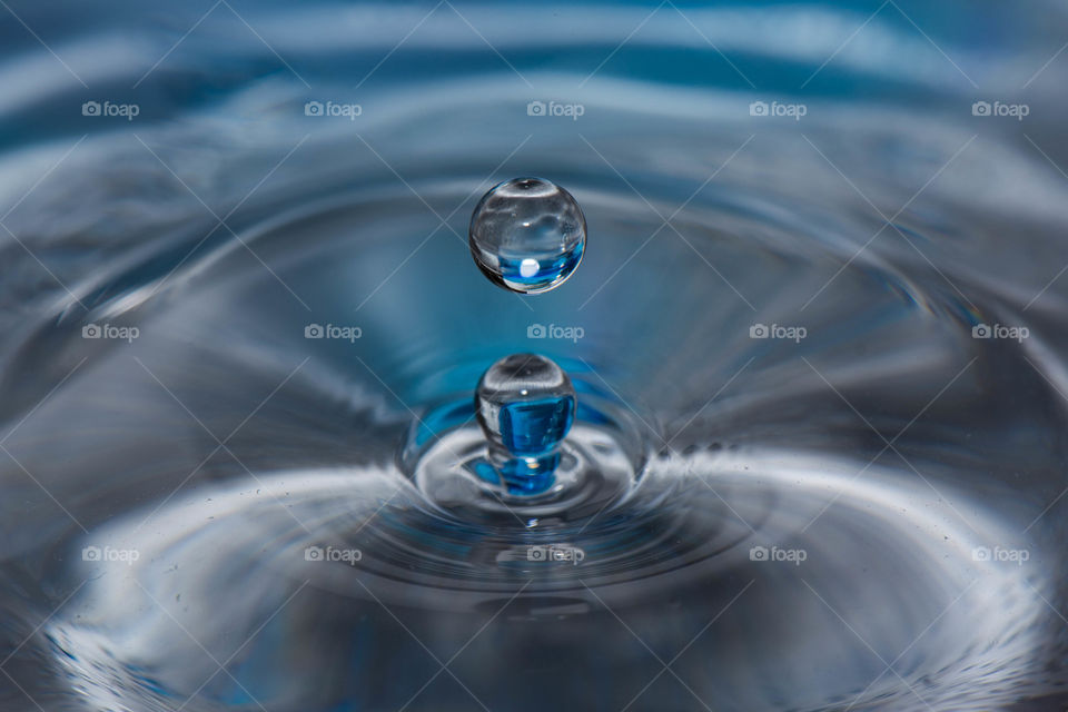 Water droplets separating
