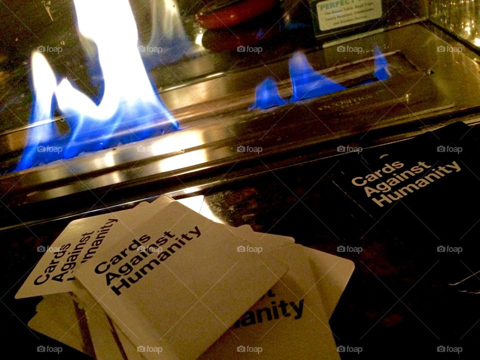 Flammes and cardes against humanity 
