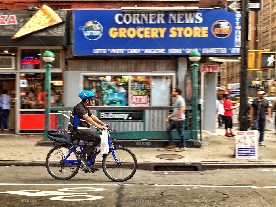 Pizza Delivery Cyclist, NYC