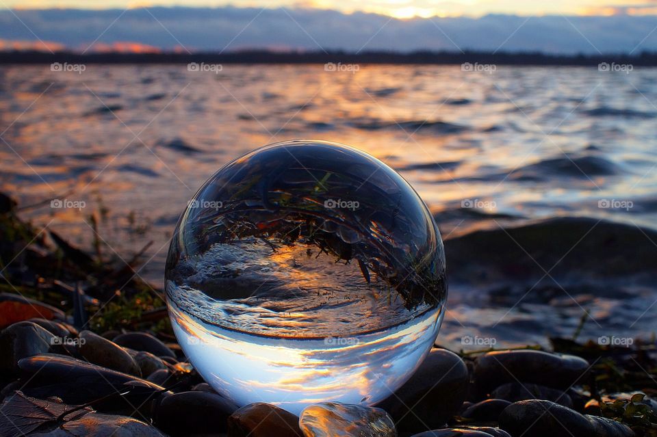 Lensball