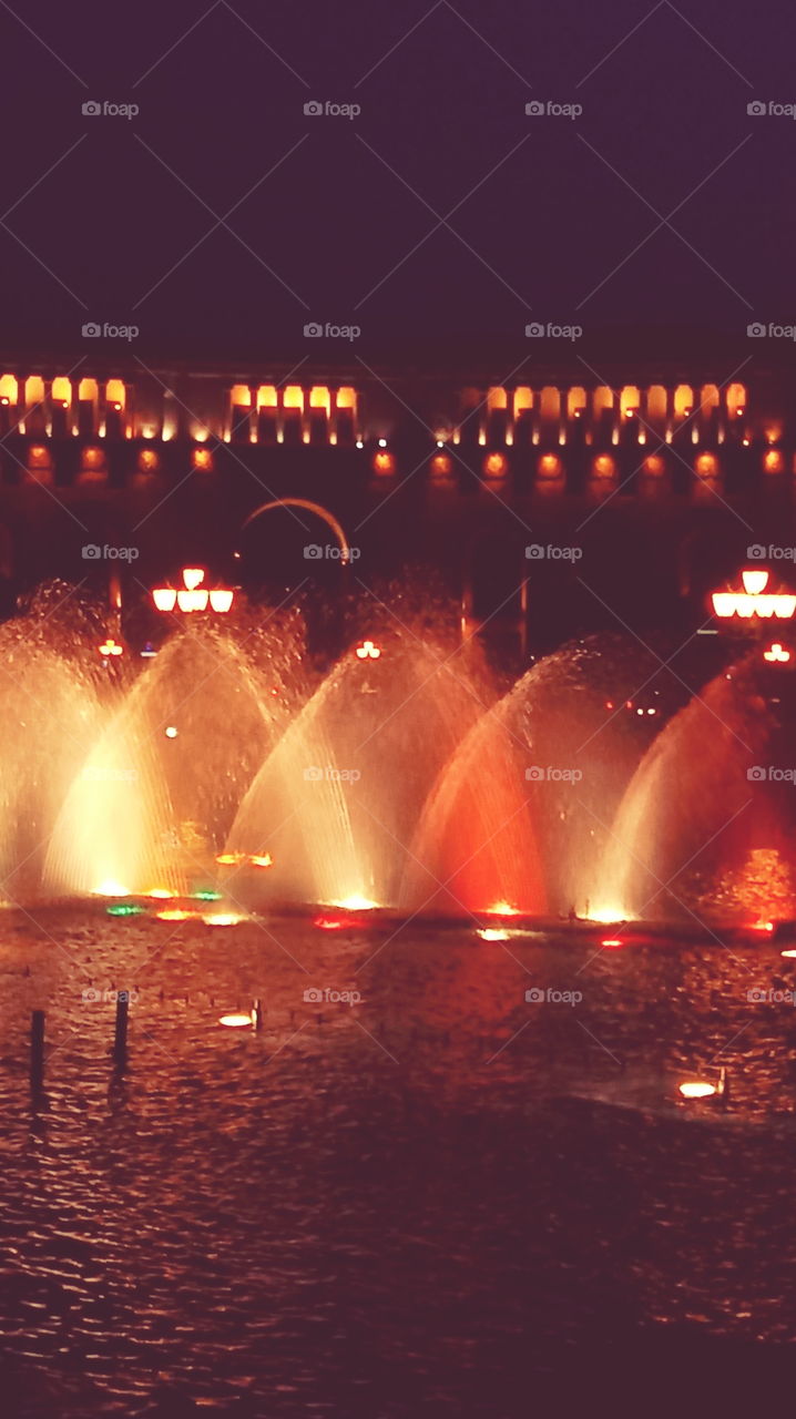 fountain light show2