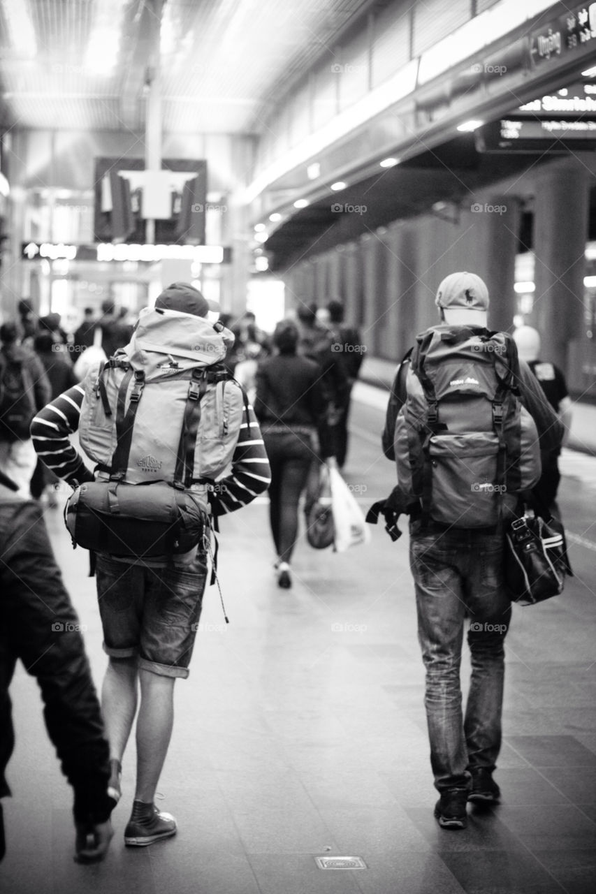 travel train walking boys by egnell