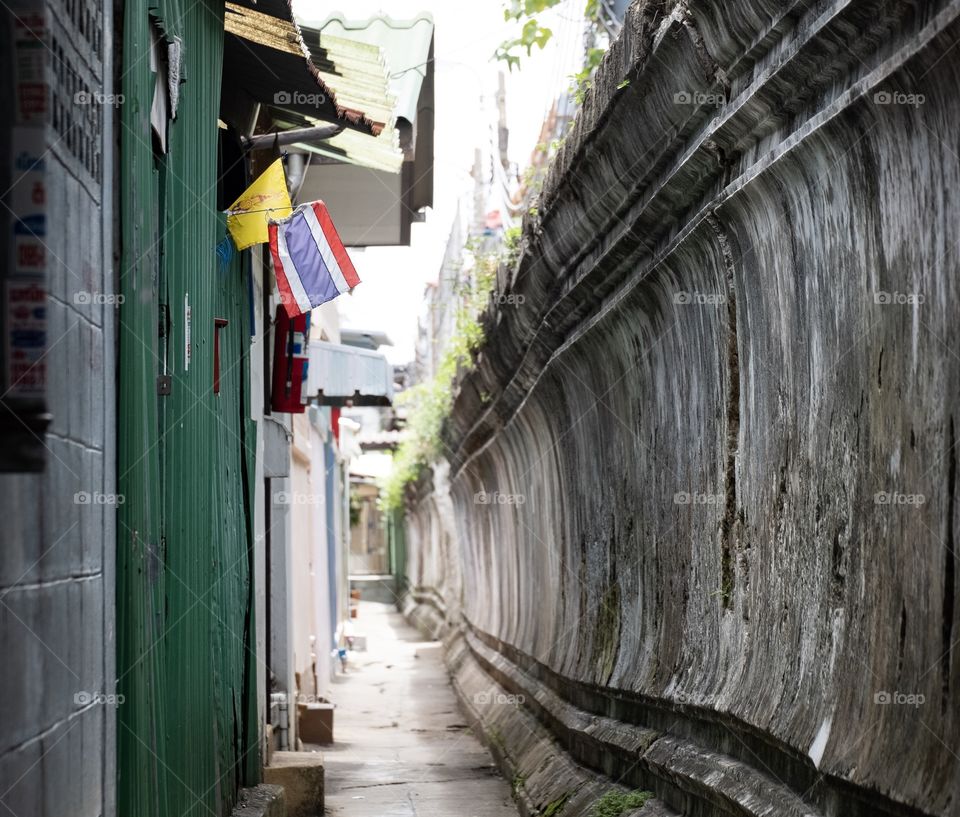 Make simple scene of Thailand flag to attract your eyes by art of composition the rule of thirds and leading line