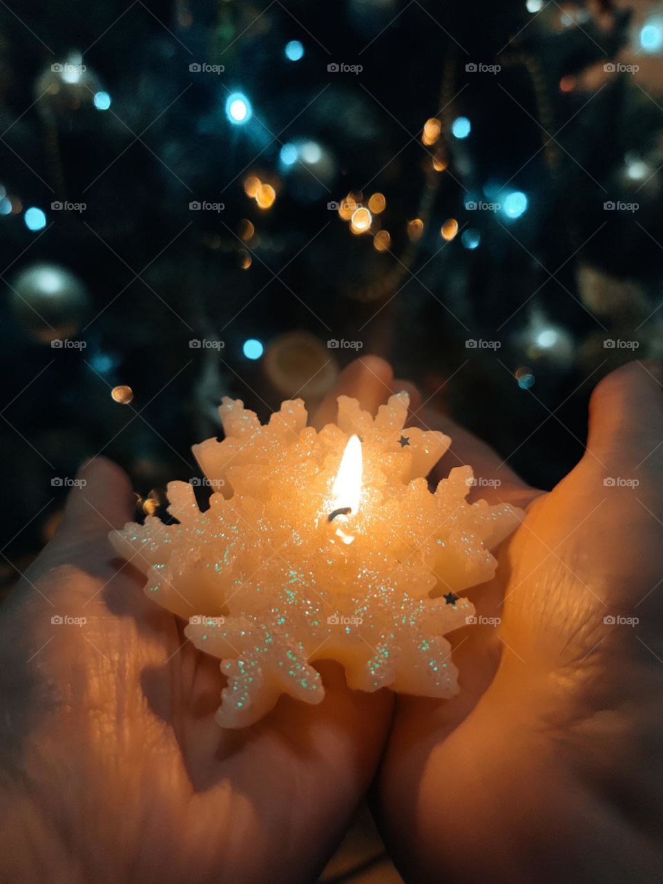 Snow candle