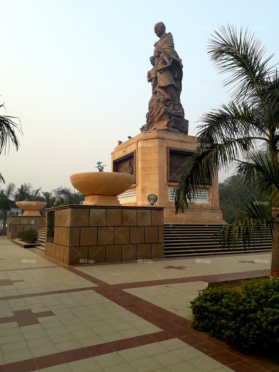 statue of mahatma gandhi