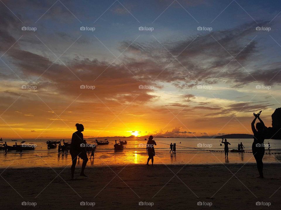 puesta de sol en Railay beach (Tailandia)