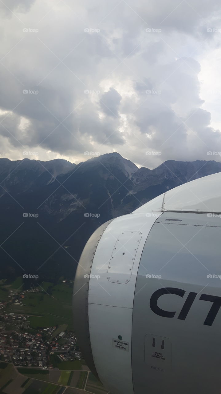 landing at innsbruck