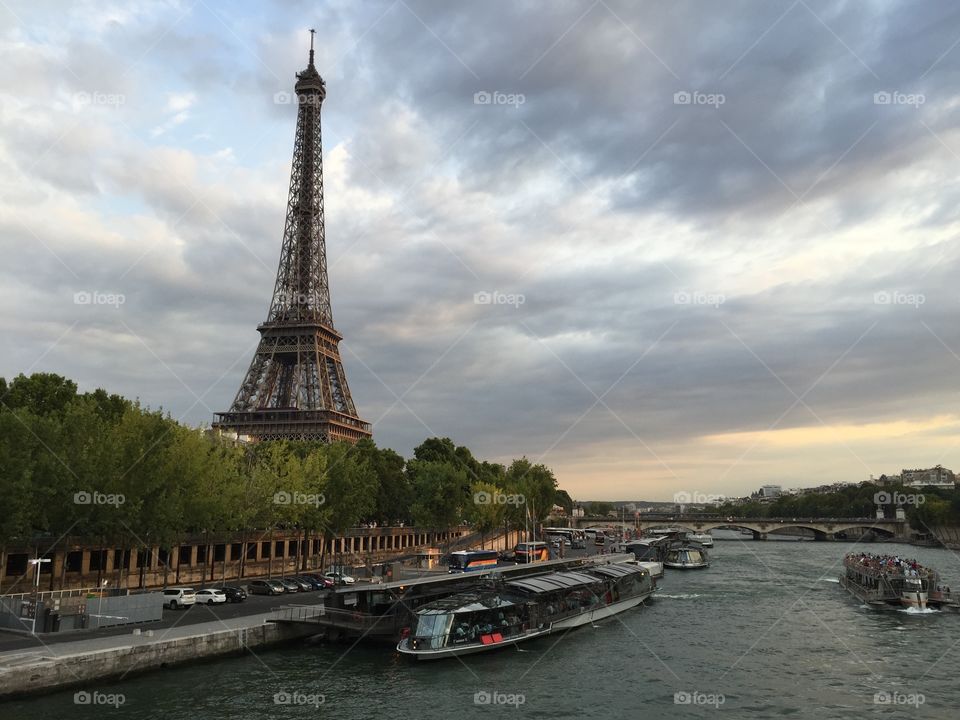 Sena River and Eiffel Tower