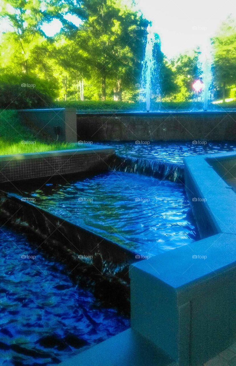 A fabulous fountain find

Hoover, AL