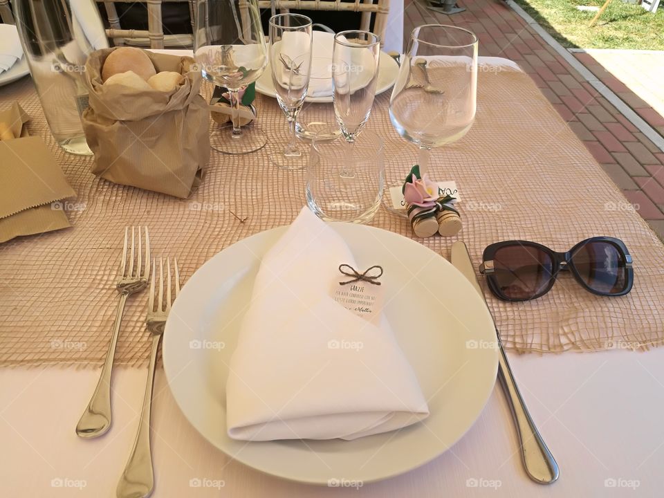 table setting at a Romantic Wedding in the italian countryside