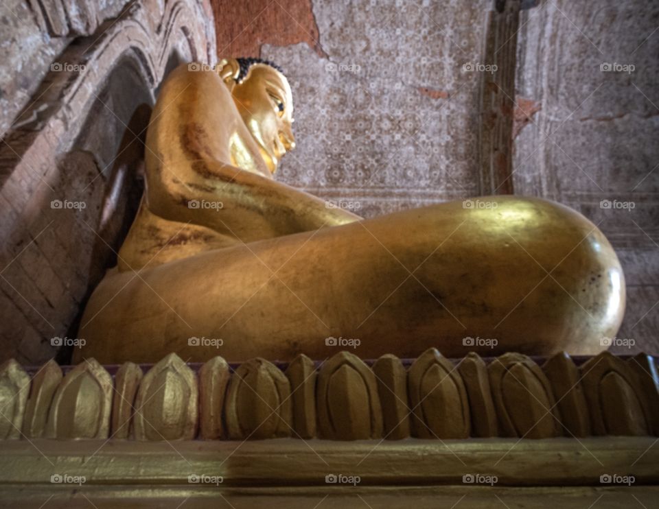 Bagan/Myanmar-April 15 2019:The Buddha in Hilominlo Pagoda is the famous place about original art of Myanmar