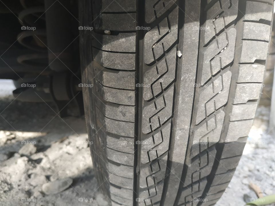 tire black color