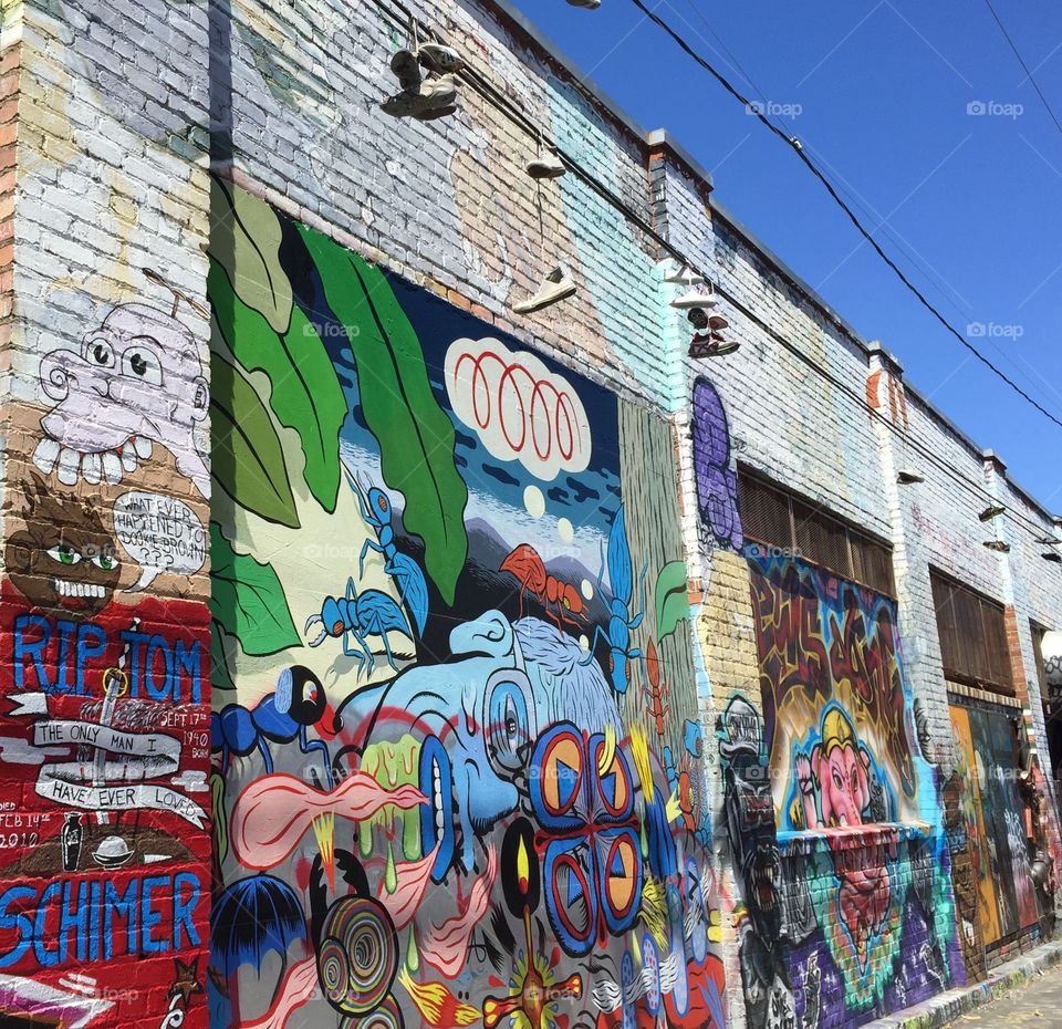 Clarion Alley. Exploring the mission area in San Francisco 