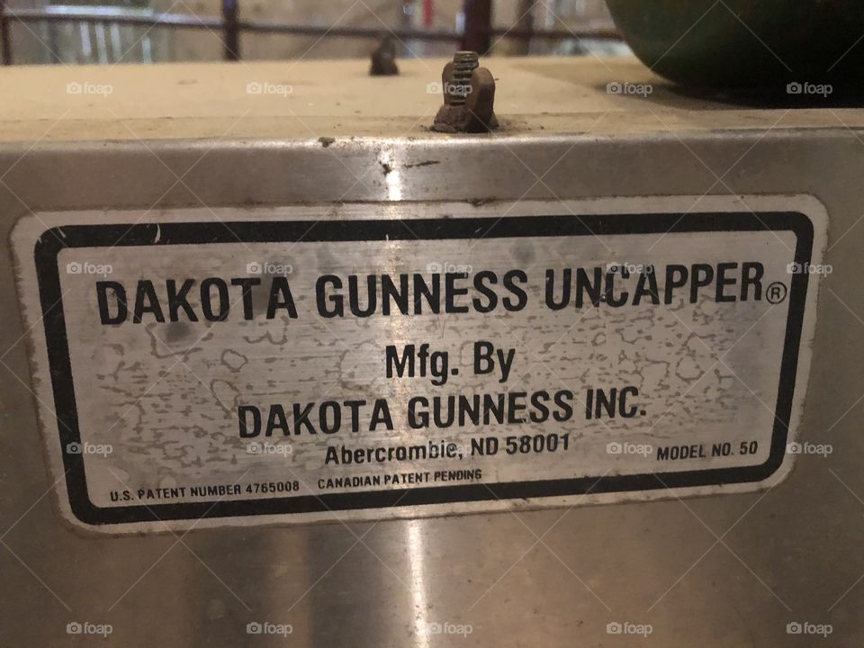 Beekeeper my equipment, Dakota Gunnes Uncapper