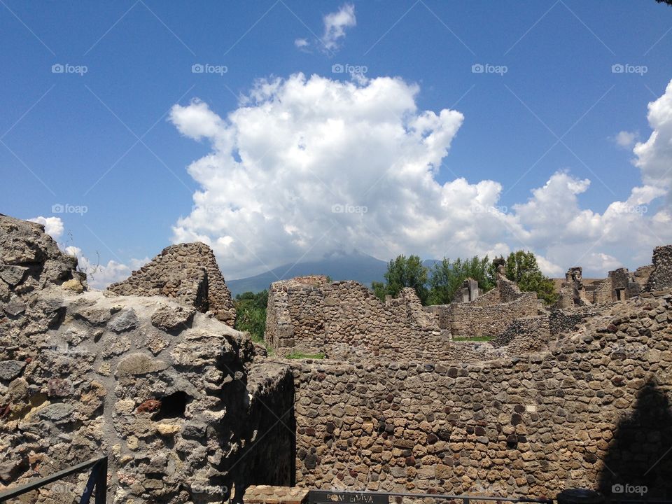Pompeii ruins 