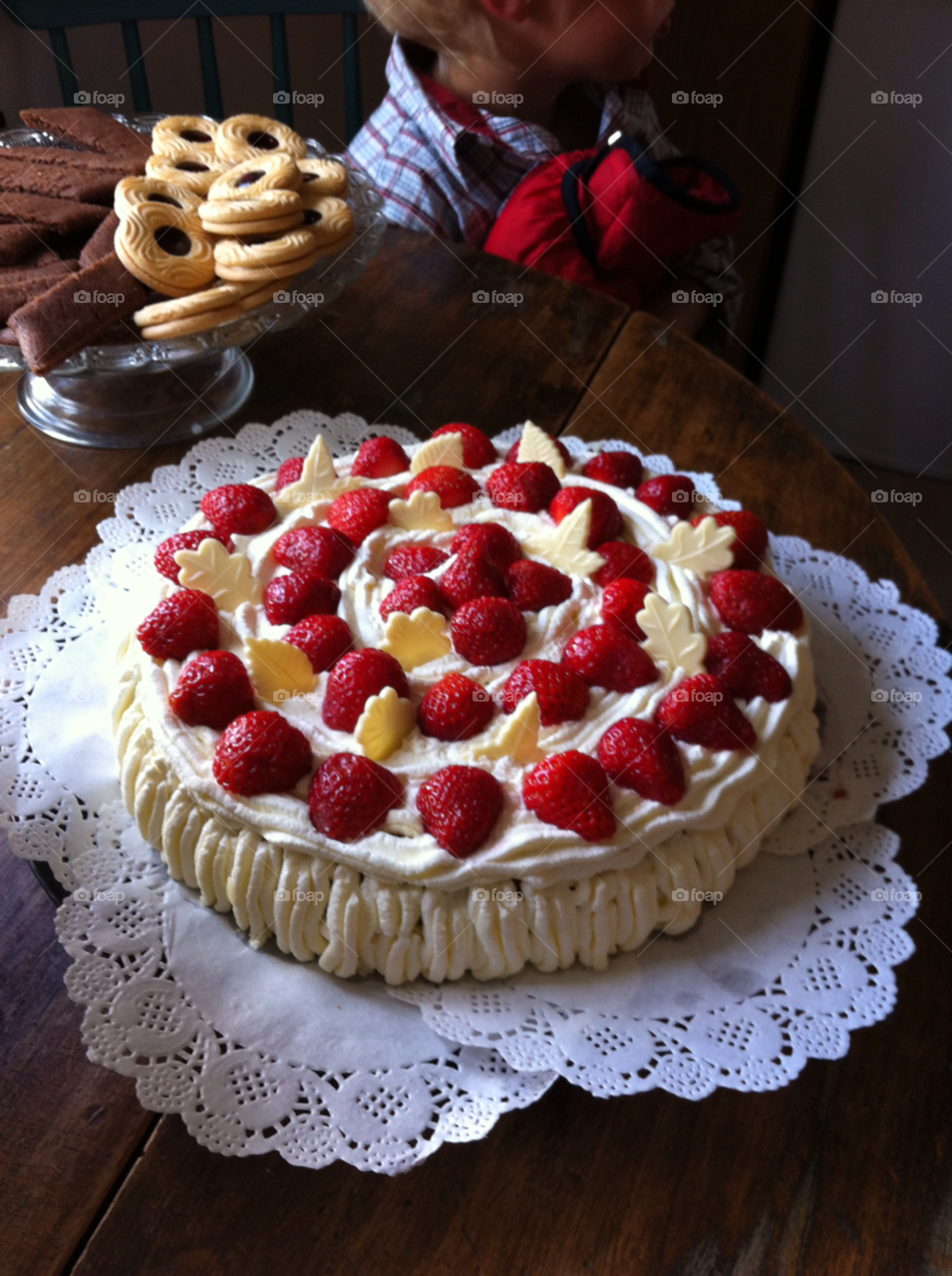 birthday cake strawberries by akempe