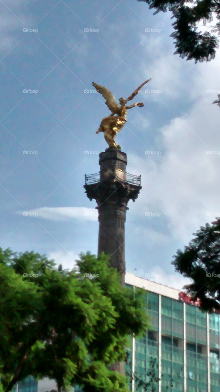 Ángel de la Independencia 1. Victoria. Alada, known as "El Ängel de la Independencia", Reforma Avenue, Zona Rosa, Colonia Cuahutémoc, Mexico City