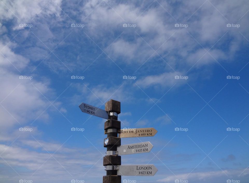 Signal with distance to cities around the world 