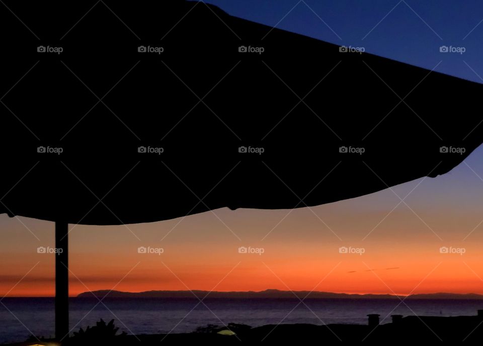 Foap Mission Silhouettes! Spectacular Sunset With Catalina Island And Umbrella Along The Southern California Coast!