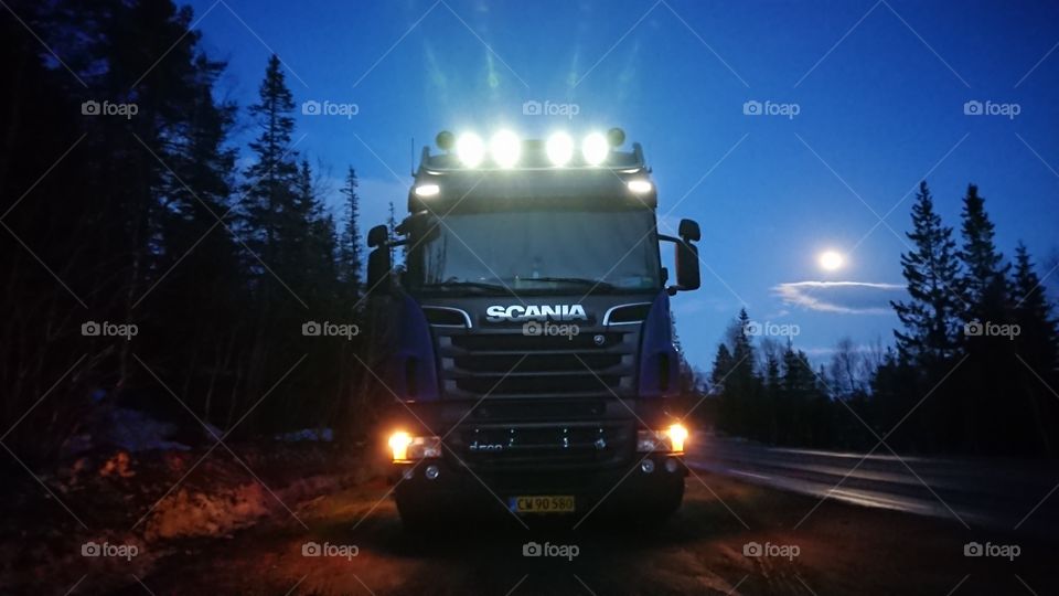 Truck by night