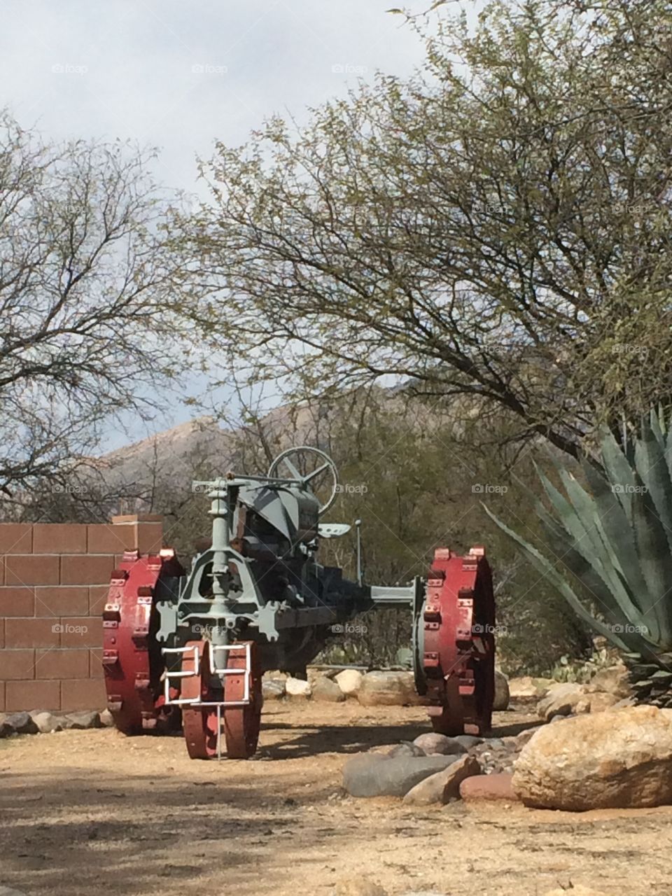 Landscape tractor