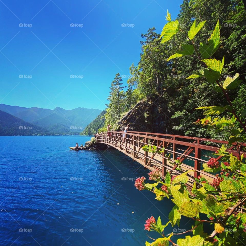 Crescent Lake colors