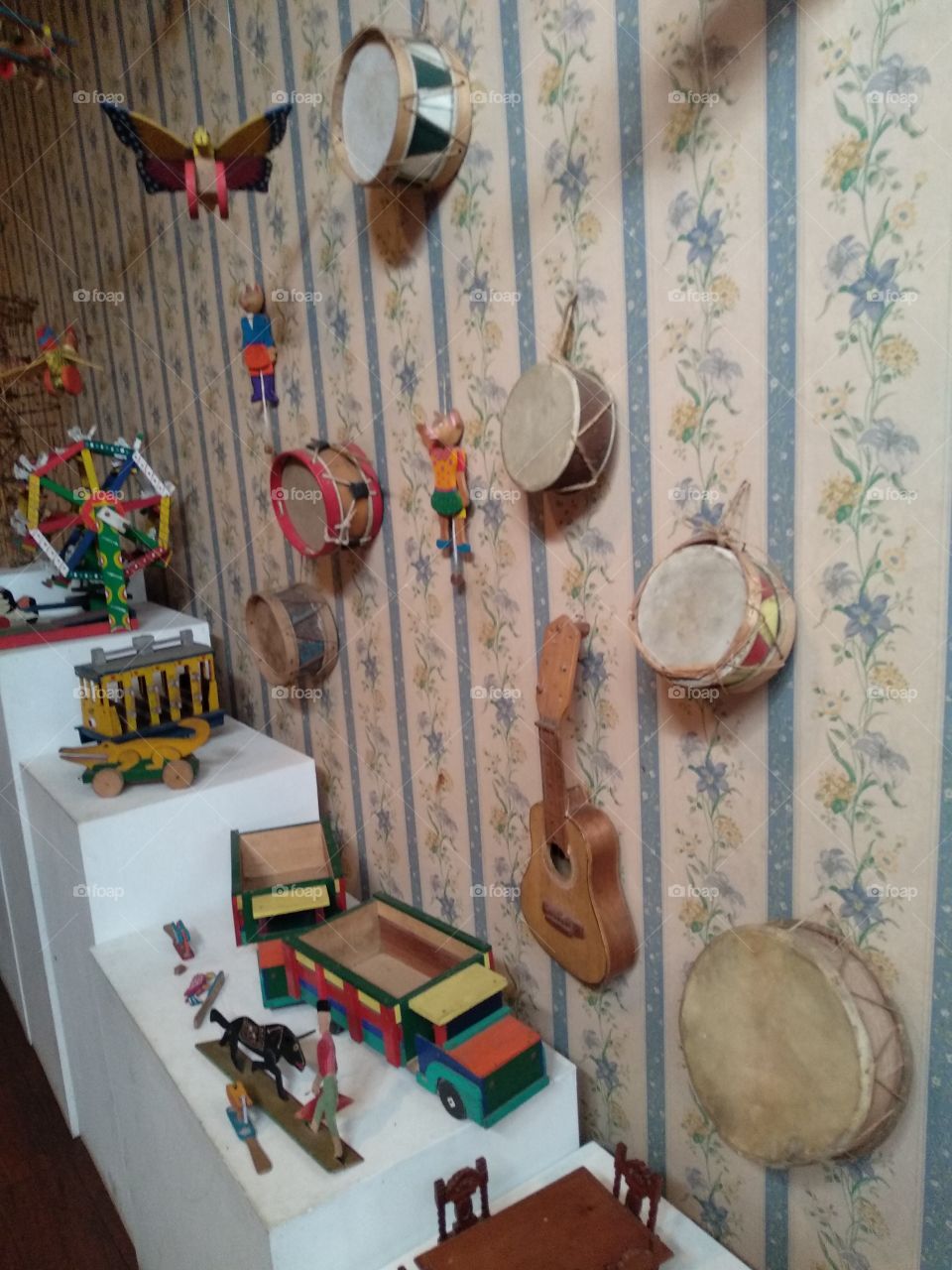toy museum instruments