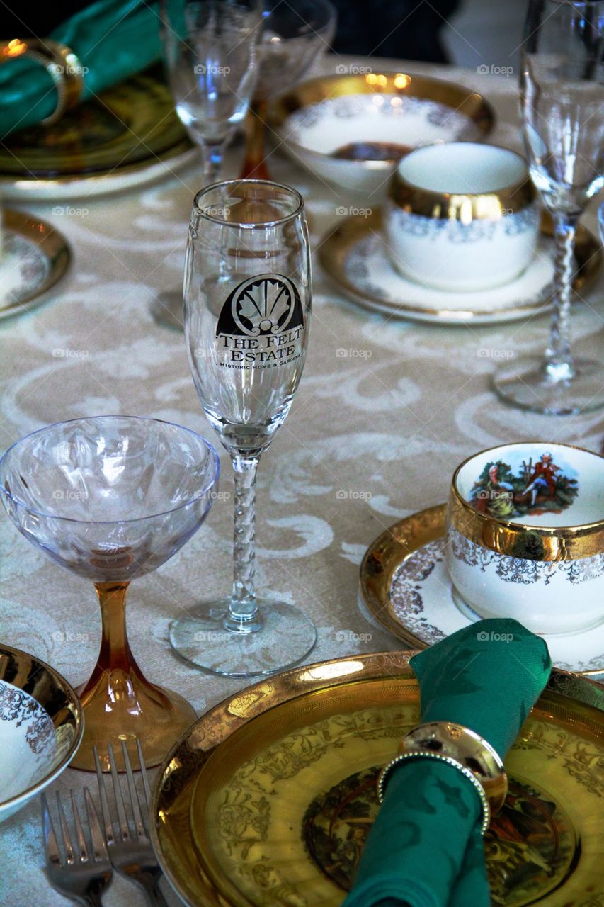 dinner party . felt mansion