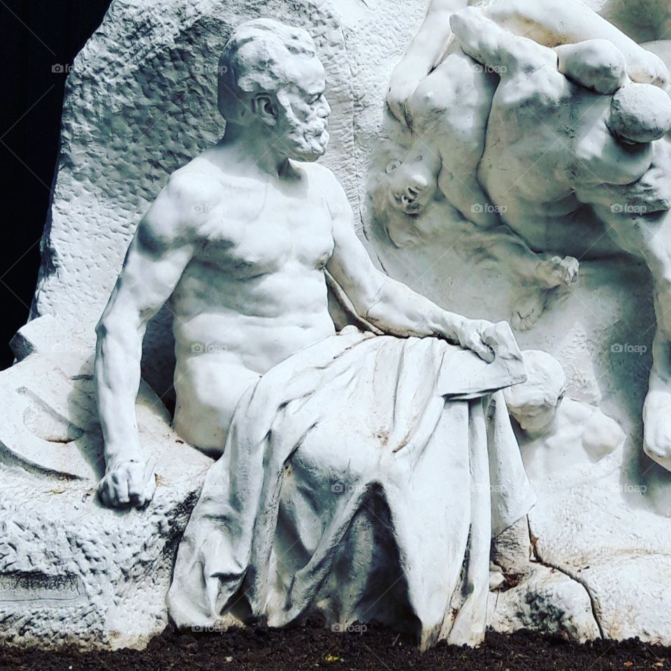 monument à Victor Hugo à Paris