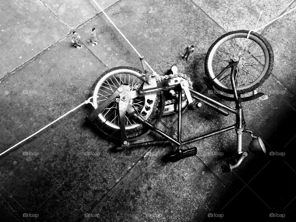 Fall into the trap of the Lililiput