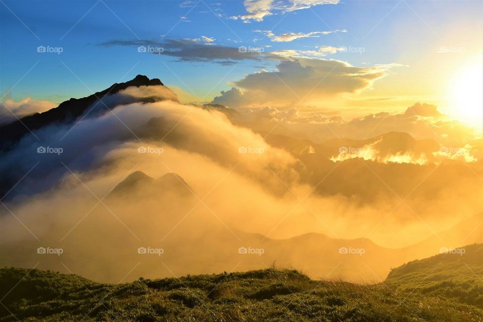 Beautiful mountain and sea of clouds scenery