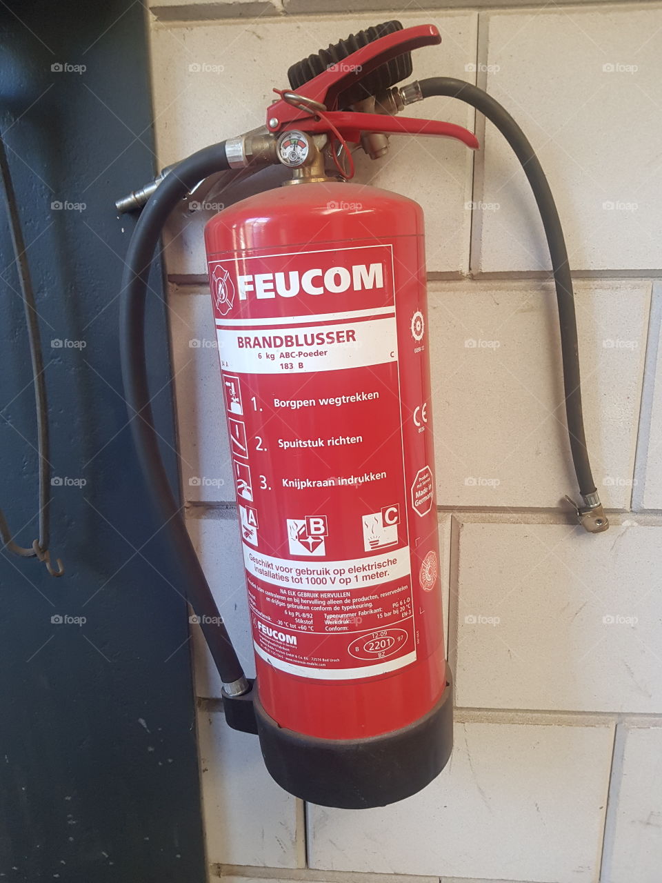 Foam extinguisher of 6 liters.