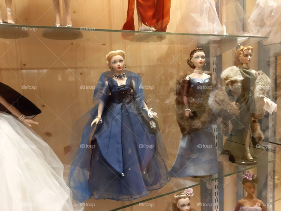 The magic world of dolls