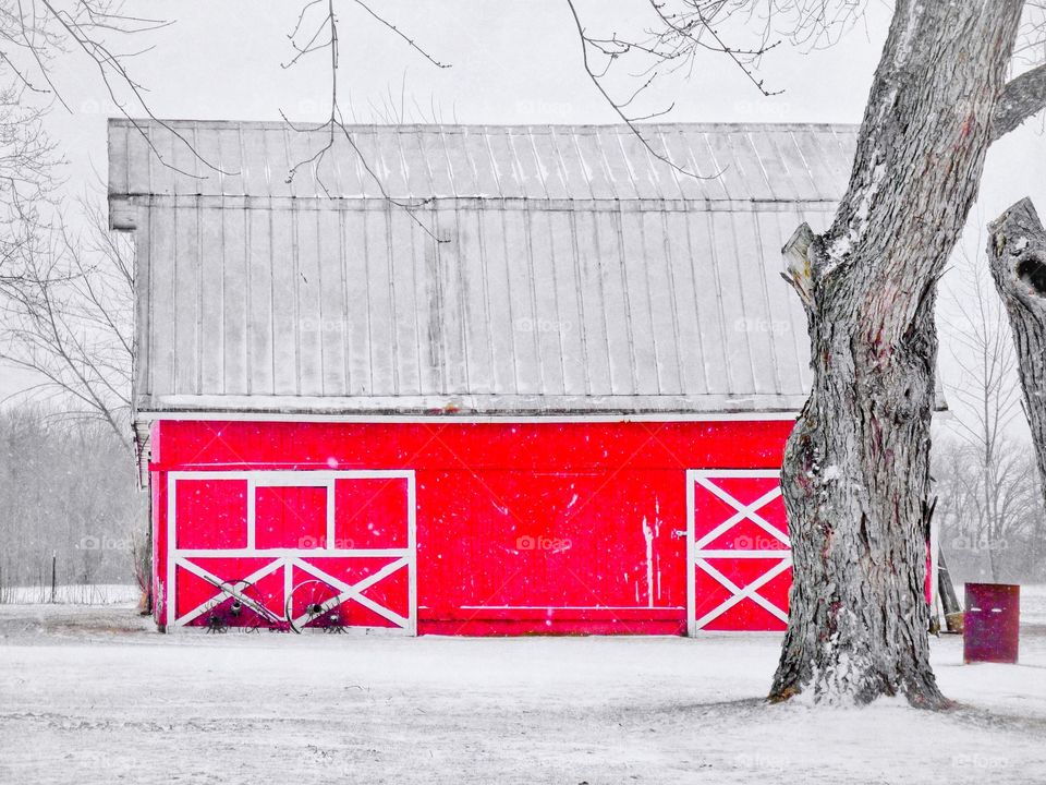 Snow red barn. 