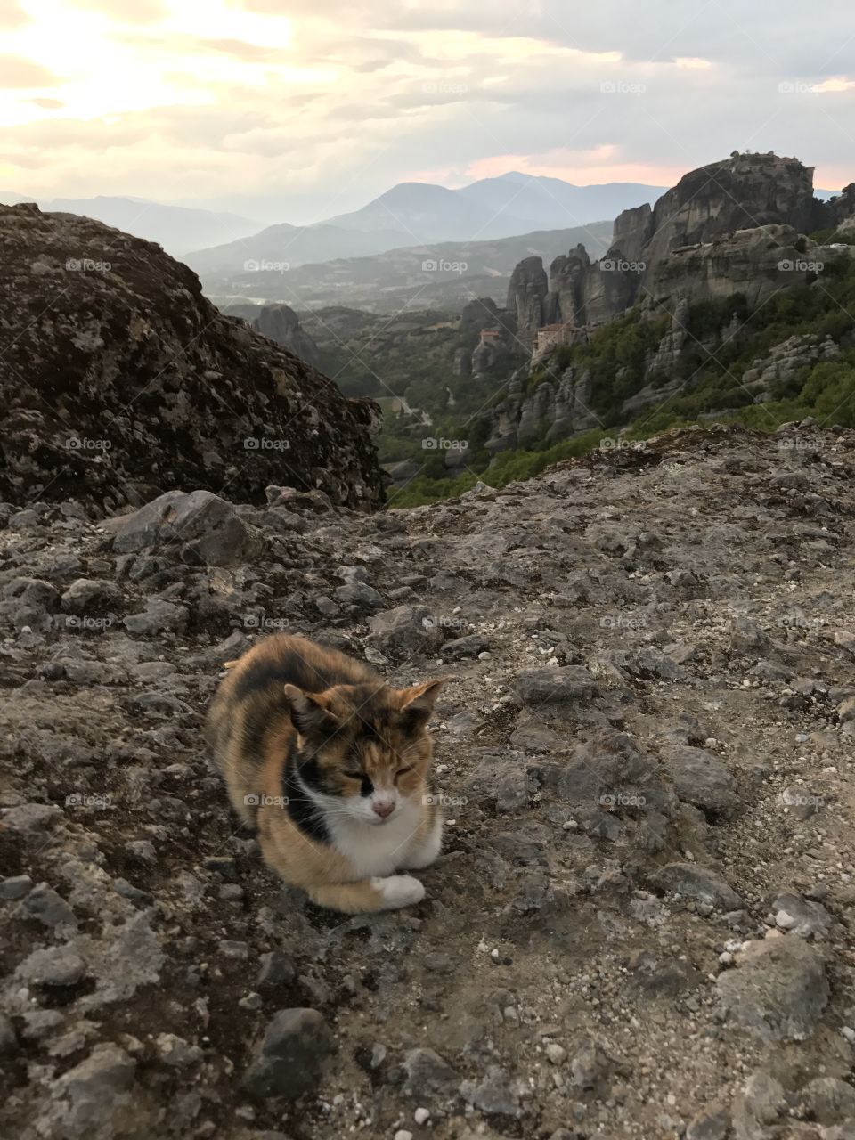 Checking out sunset and forming friendship in the Mountain in Meteora
