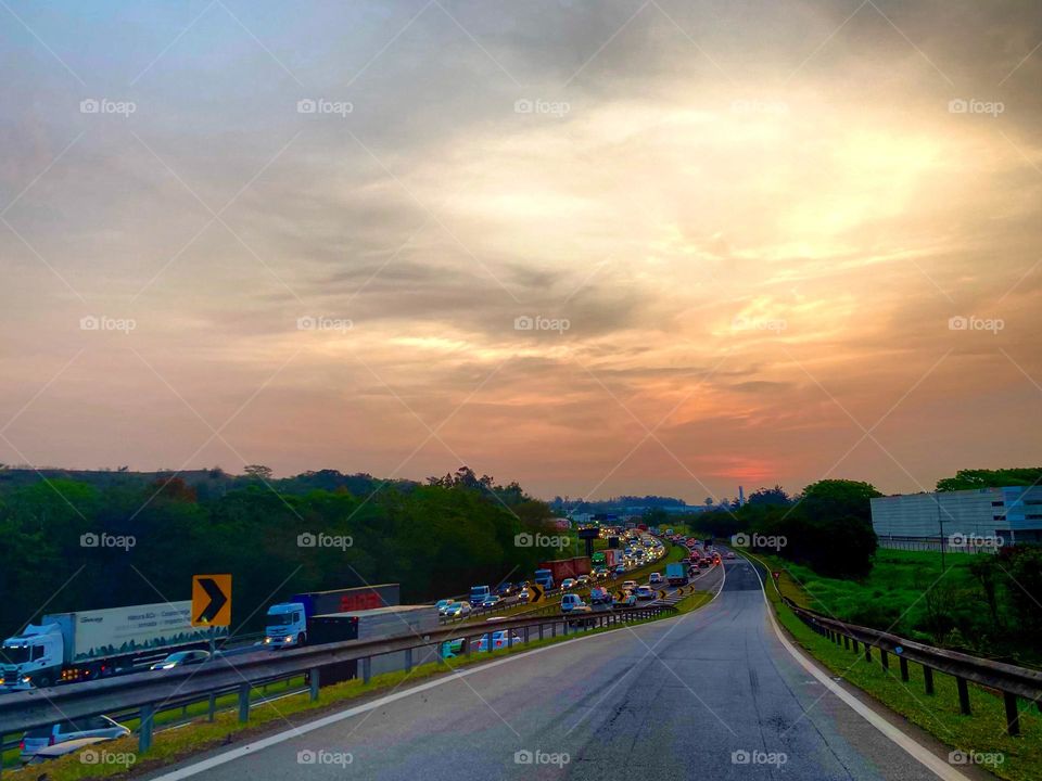 🌇🇺🇸 An extremely beautiful sunset in Jundiaí, interior of Brazil. Cheer the nature! / 🇧🇷 Um entardecer extremamente bonito em Jundiaí, interior do Brasil. Viva a natureza! 