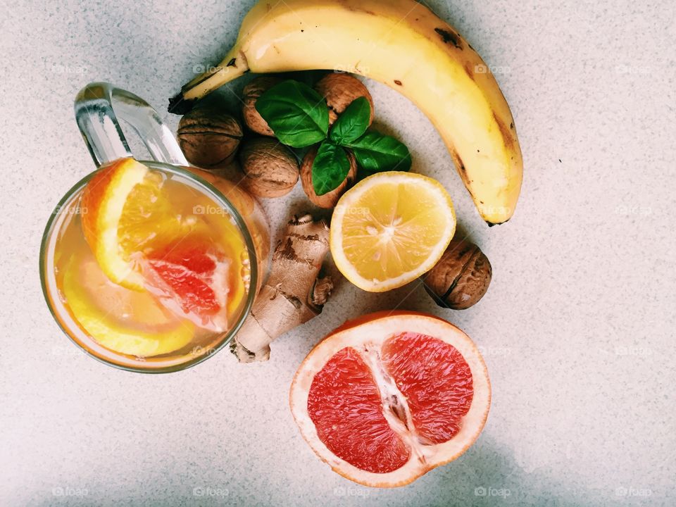 Fruit juice with walnut and ginger