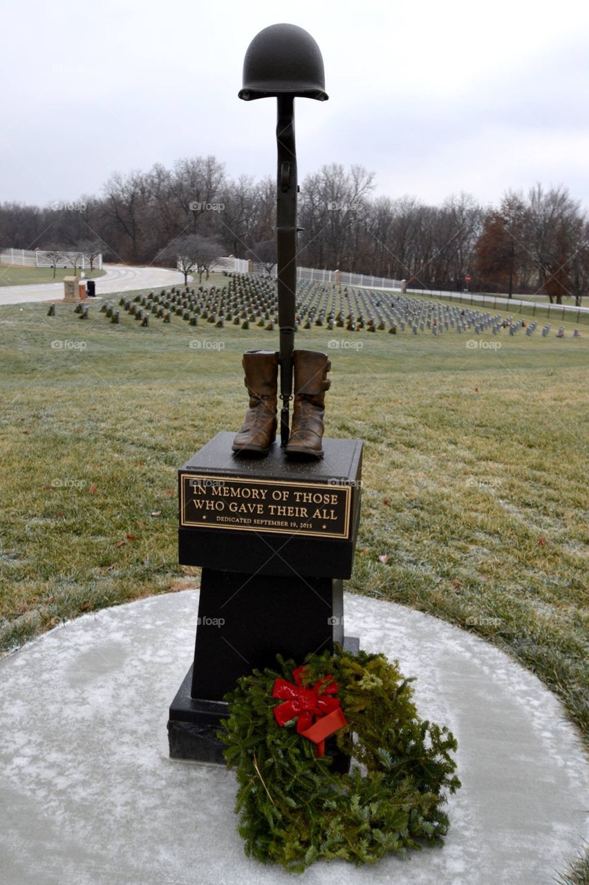 More than 600 wreaths were placed at headstones in the Missouri Veterans Cemetery in Higginsville as part of the annual Wreaths Across America event Dec. 17, 2016. 