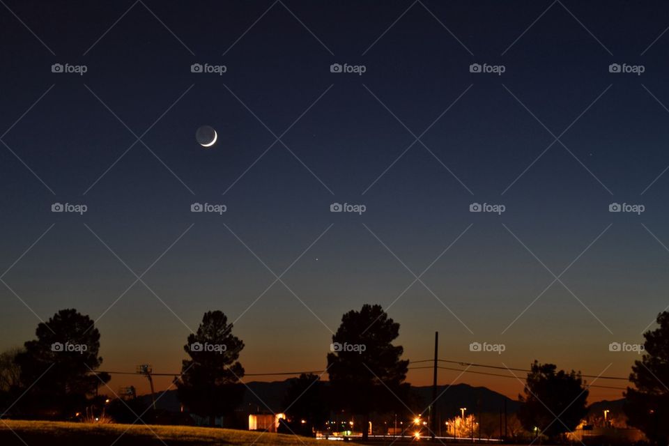 Moon rise sunset