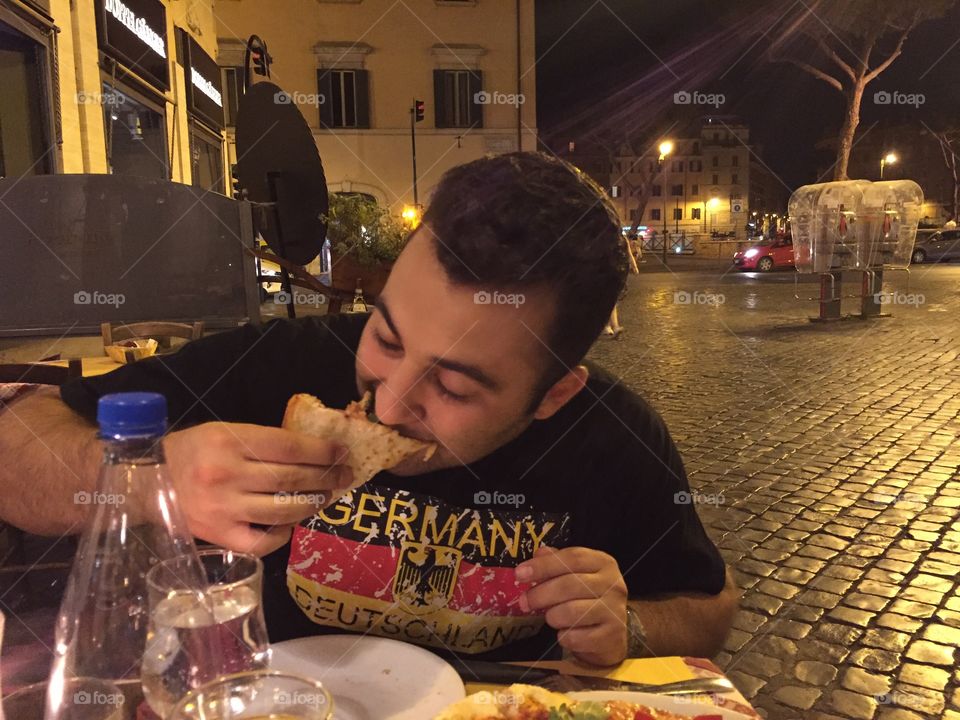 Pizza in Rome 
