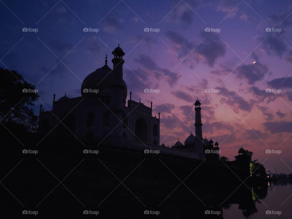 Worldly known buildings and monuments are not just pretty but capturable in many angles. I love silhouettes specially when the moon is on the background. India's Taj Mahal is here pretty much from the back than it's usually known face...