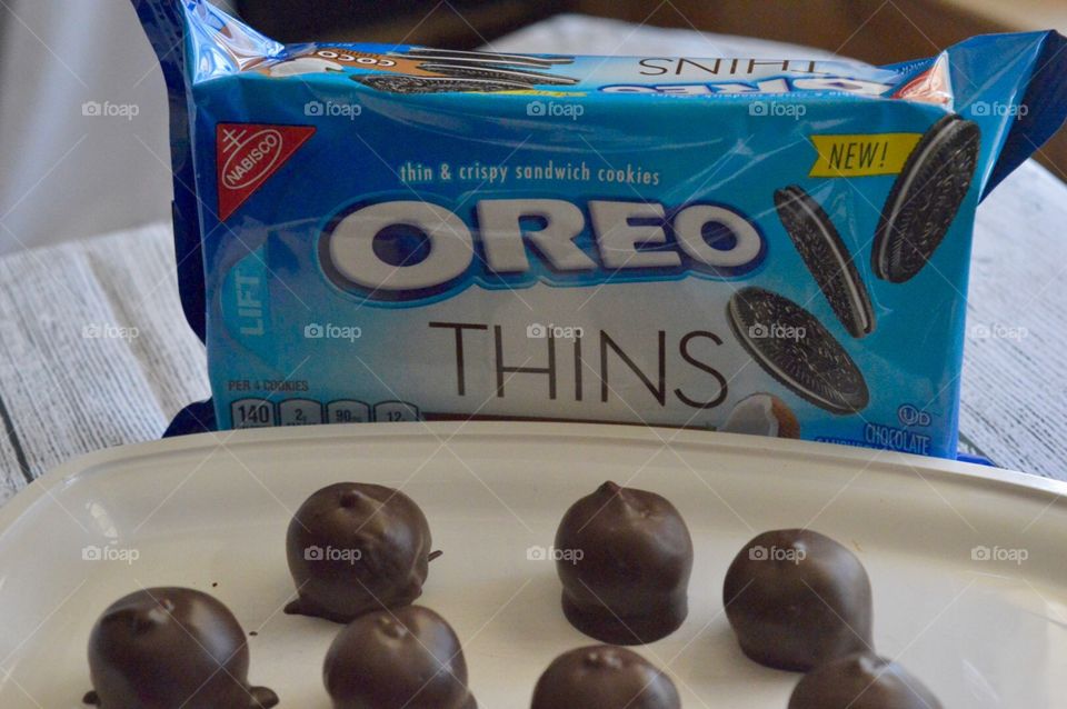 Coconut Oreo Thins chocolate truffle balls